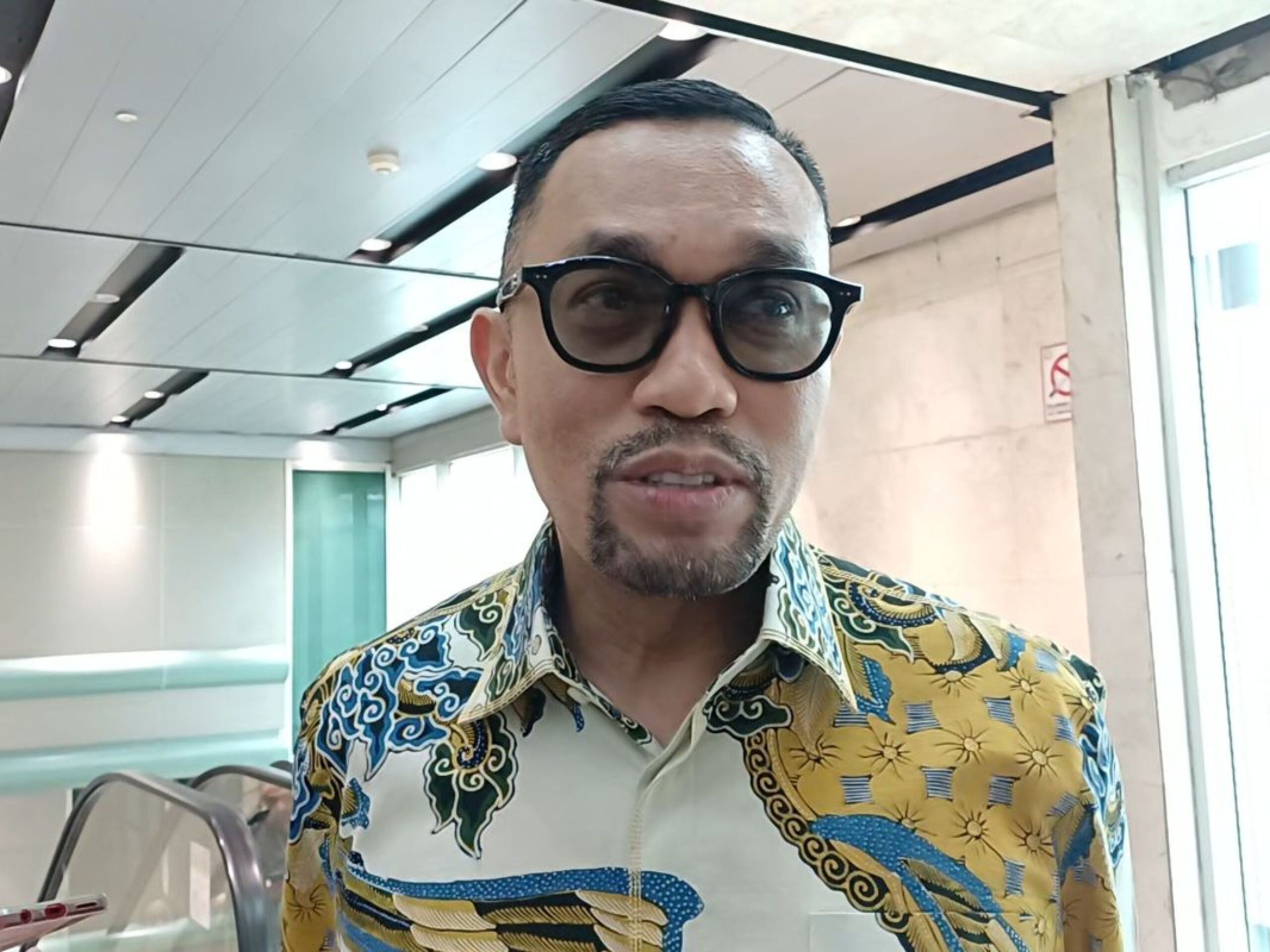 Public relations in komunikasi politik