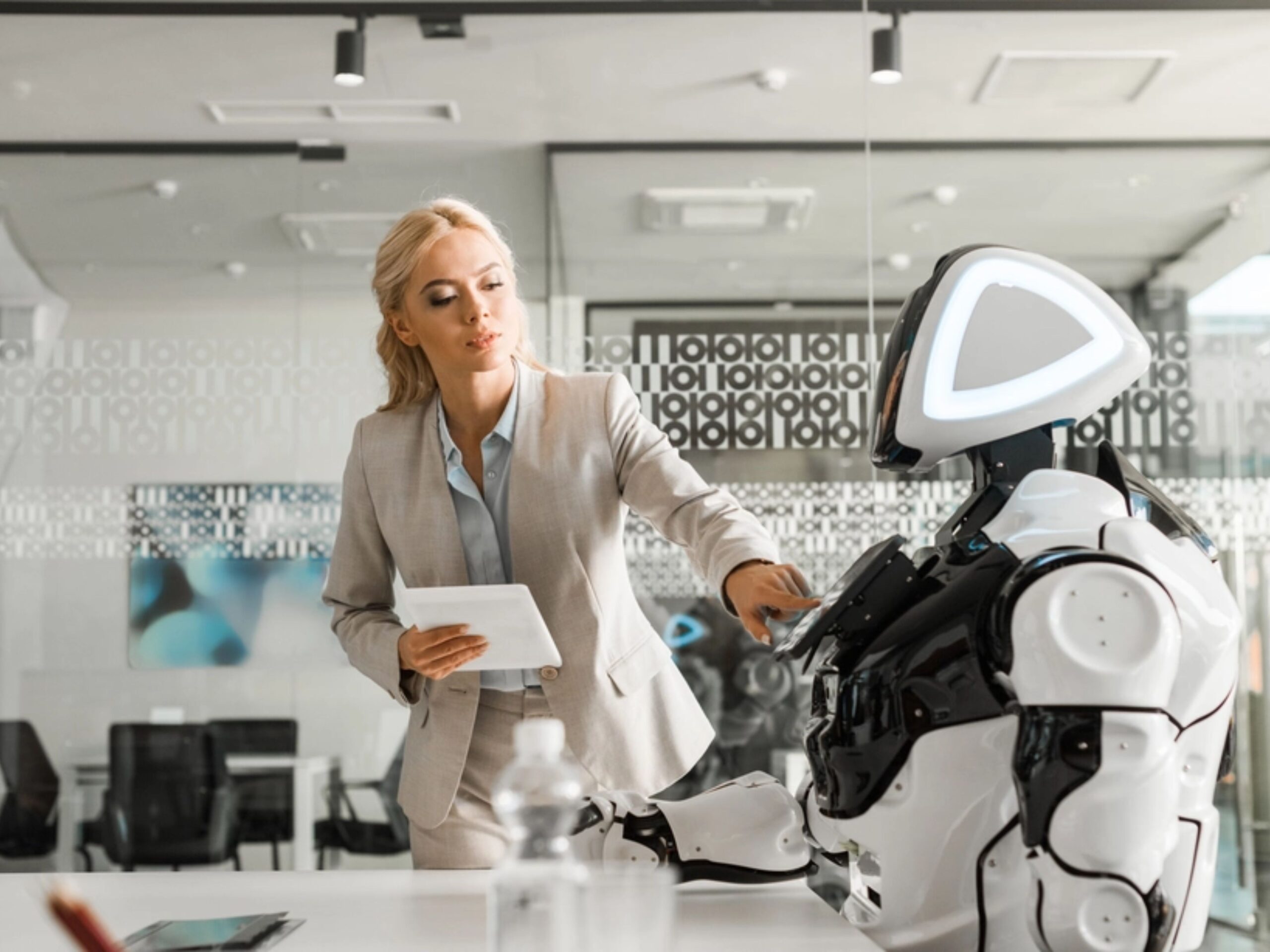 AI in Public Relations - A Powerful Ally with Quirks